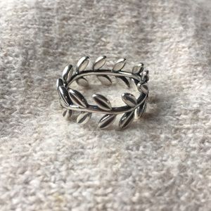 Pandora Laurel Wreath Ring